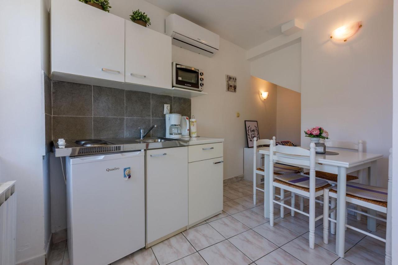 קריקווניצה Apartments Kalla מראה חיצוני תמונה